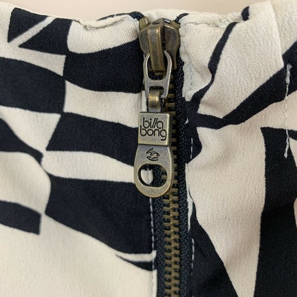 BILLABONG Dress Short Size Large L Printed Black & Tan Sundress EUC - Picture 8 of 10